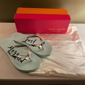 ✨TAKING OPEN OFFERS ✨ kate spade “just married” flip flops